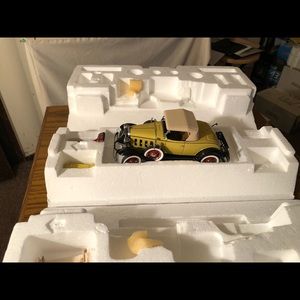 Franklin mint 1932 Chevy 124 scale